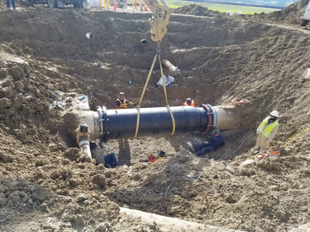 The Civil Maintenance Department repairs and replaces pipelines in the District with the support of the other Operations and Maintenace departments.